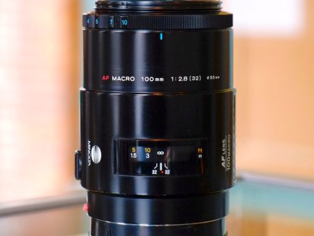 Minolta Maxxum 100mm f2.8 Macro Online